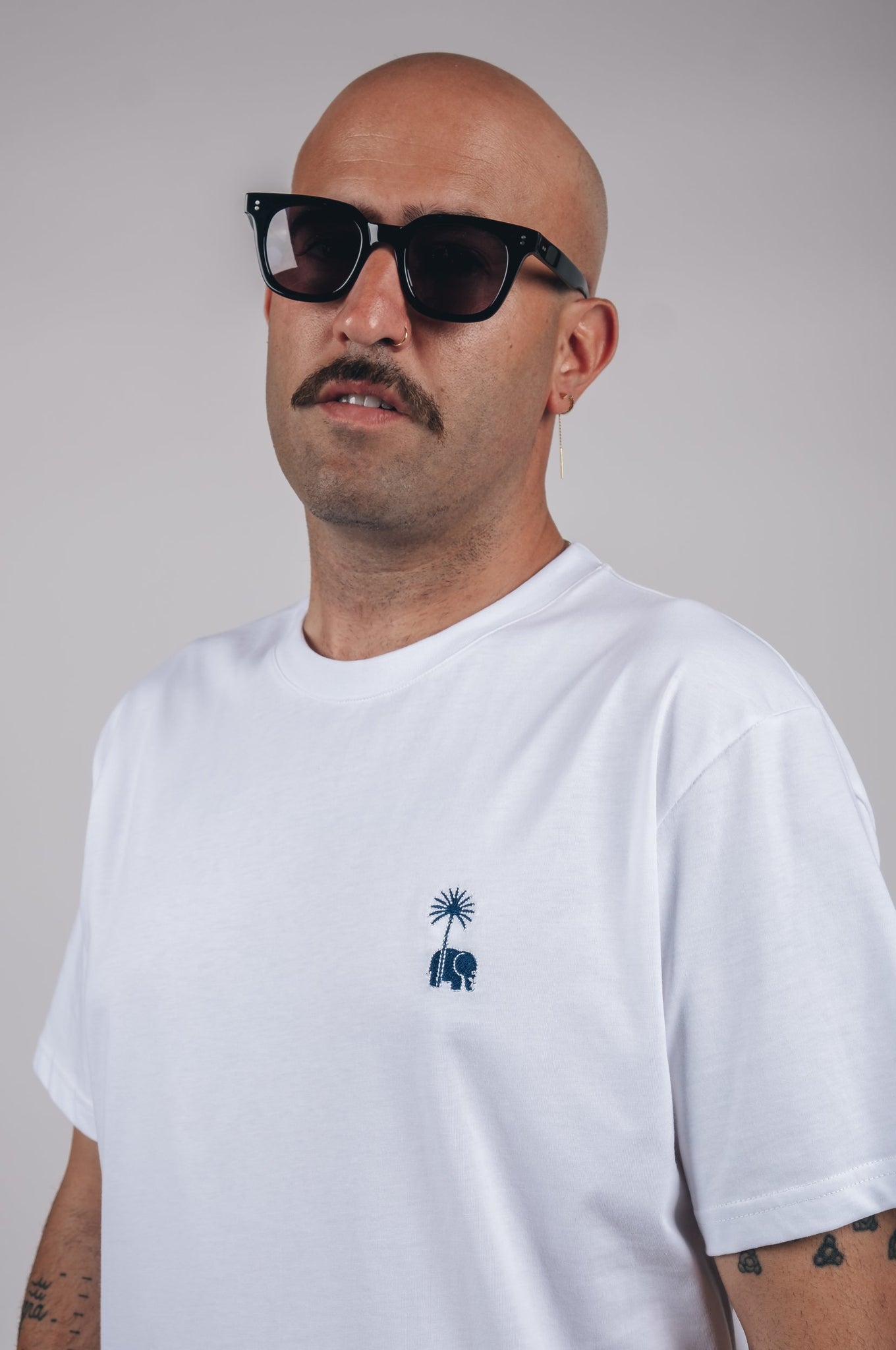 Antonyo Marest x Trendsplant Camiseta Hut Blueprint
