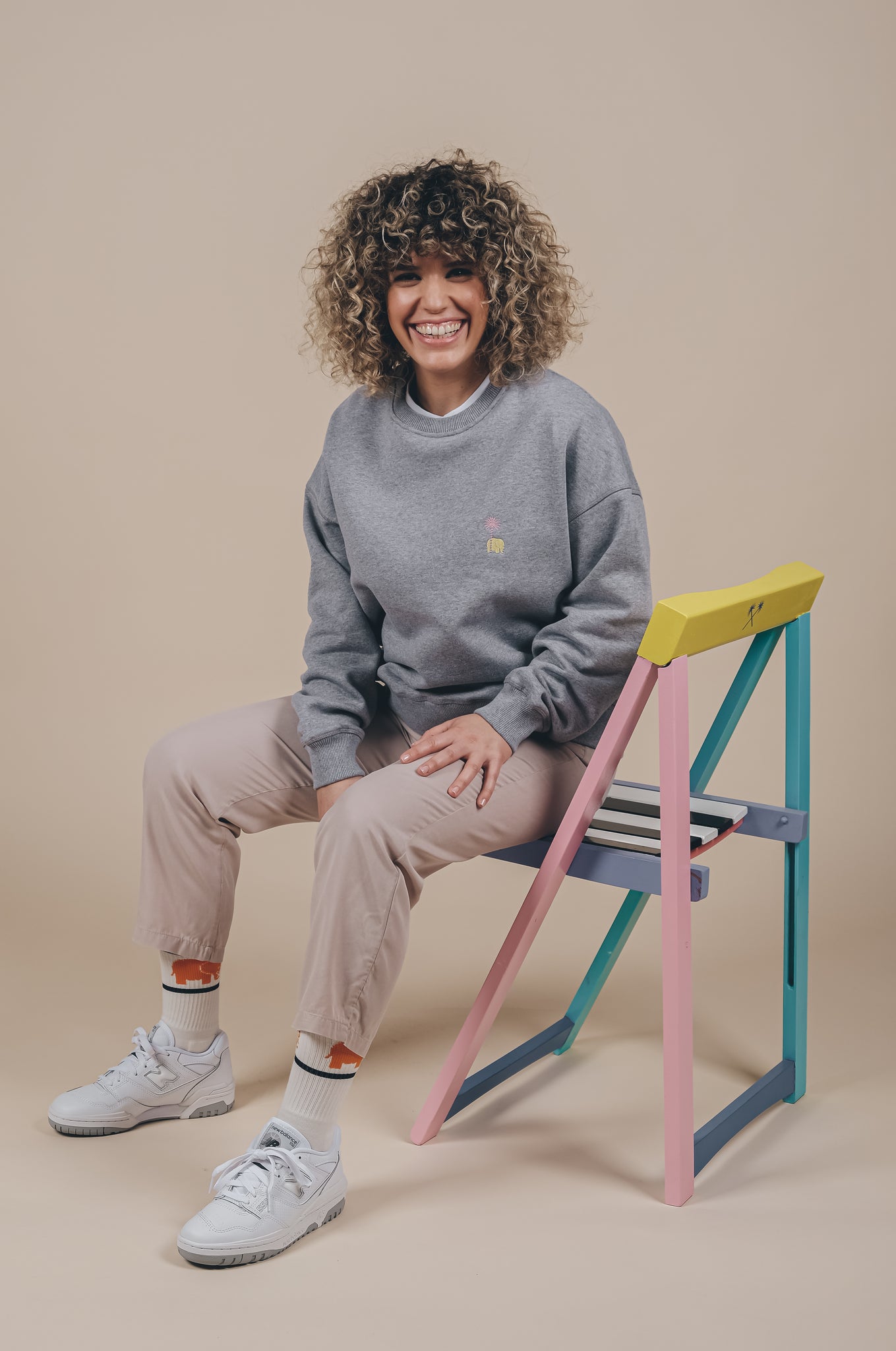 Women's Antonyo Marest x Trendsplant Art Hut Oversized  Sweater Sport Grey