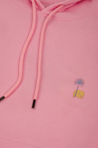 Détail en gros plan du motif imprimé éclatant du Sweat à capuche oversize Femme Antonyo Marest x Trendsplant en Gum Pink. | TP_IMAGE_TYPE=DETAIL