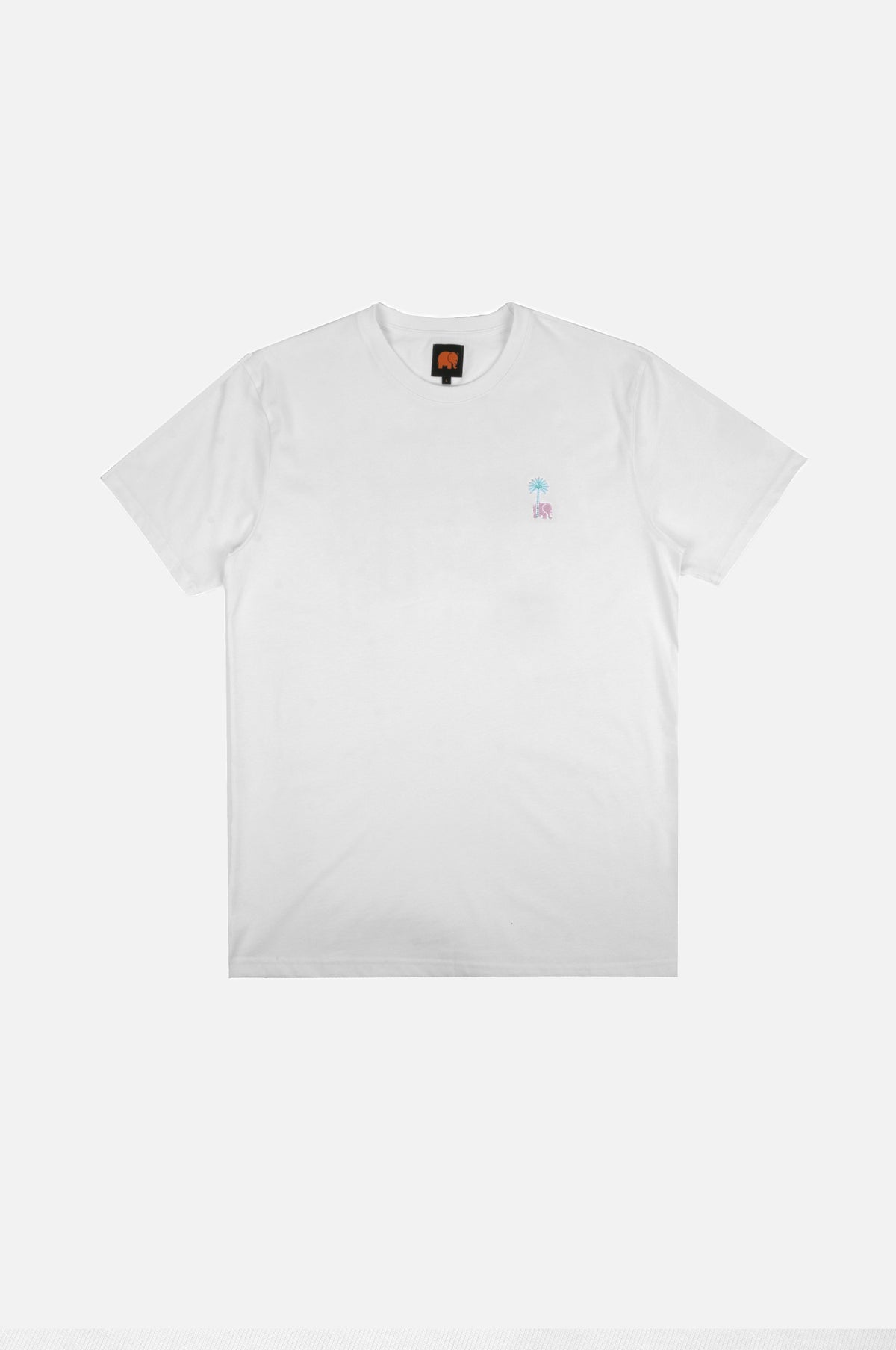 Silhouette frontale di Allegra Hut T-Shirt in bianco | TP_IMAGE_TYPE=SILHOUETTE_FRONT