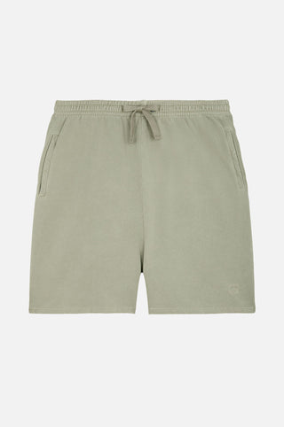 Essential Sunwashed Sweatshorts in Seagrass, con vestibilità rilassata, tasche laterali ed elastico in vita. | TP_IMAGE_TYPE=SILHOUETTE_FRONT