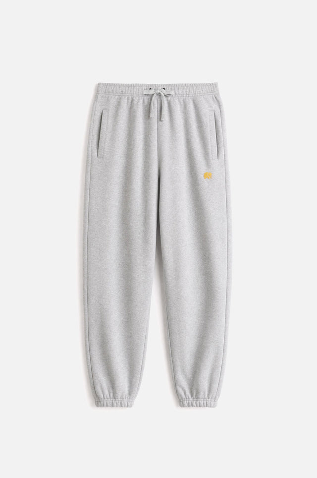 Spodnie dresowe Organic Essential Sweatpants w kolorze Heather Grey sfotografowane na płasko, widok z przodu | TP_IMAGE_TYPE=SILHOUETTE_FRONT