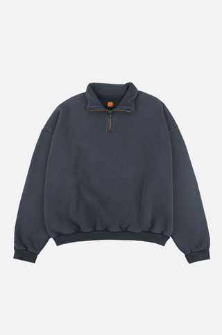 The Super Heavy Oversized Quarter Zip Sweatshirt in Total Eclipse, caratterizzata da collo con zip e vestibilità rilassata | TP_IMAGE_TYPE=SILHOUETTE_FRONT