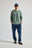 Personne portant un Essential Lightweight Sweatshirt en Salty Green, vue de face | TP_IMAGE_TYPE=MODEL_FRONT