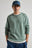Personne portant un Essential Lightweight Sweatshirt en Salty Green, vue de face | TP_IMAGE_TYPE=MODEL_FRONT