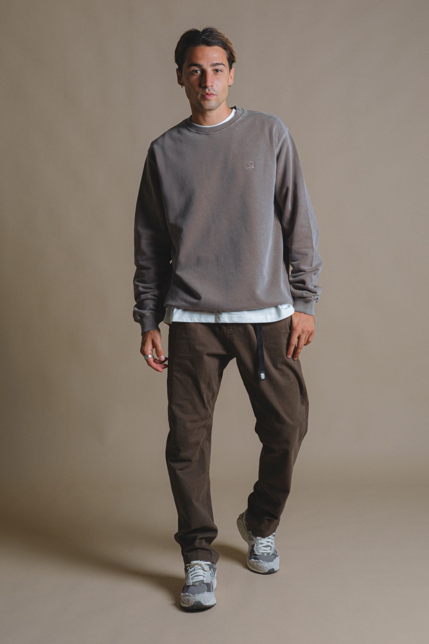 Essential Pigment Heavyweight Sweater Stone Gray