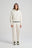 Personne portant un Women’s Essential Hoodie Sea Glass, vue de face | TP_IMAGE_TYPE=MODEL_FRONT