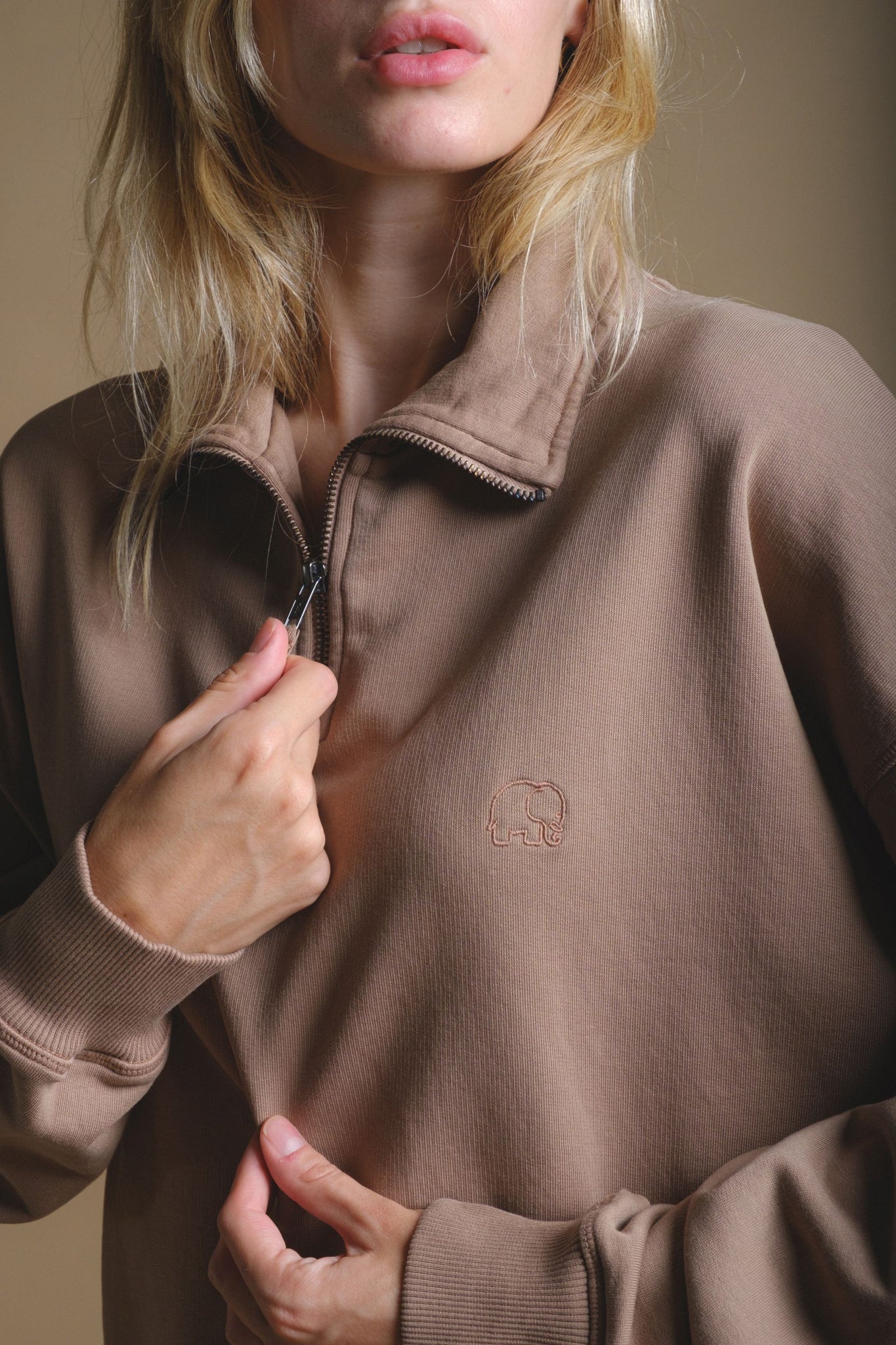 Women's Essential Garment Heavyweight Oversized Quater Zip Sweater Caribou