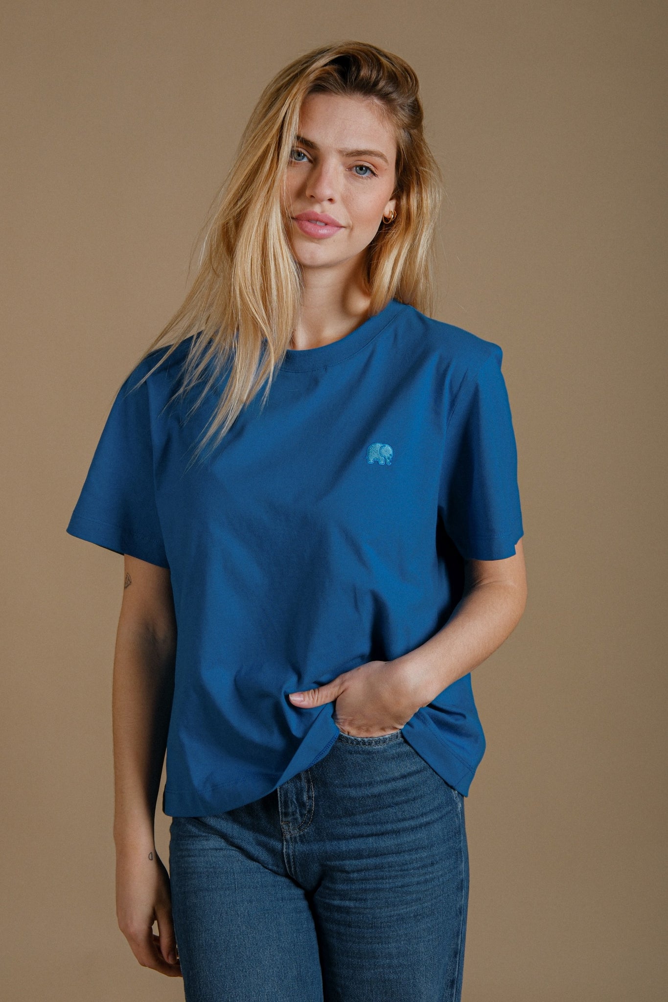 Women's Essential T-Shirt Classic Blue