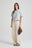 Persona che indossa una t-shirt Essentials Pearl Blue, vista frontale | TP_IMAGE_TYPE=MODEL_FRONT