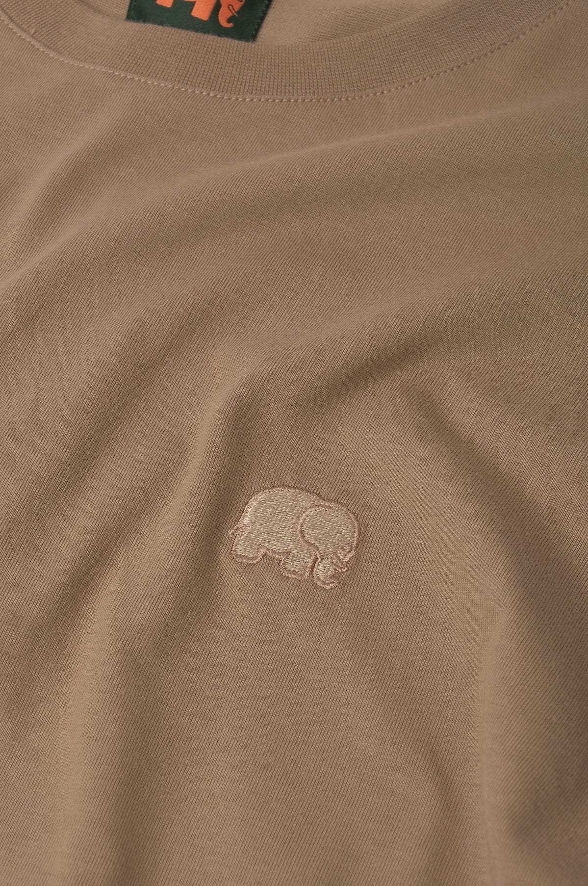 Camiseta Orgánica Esencial Desert Taupe