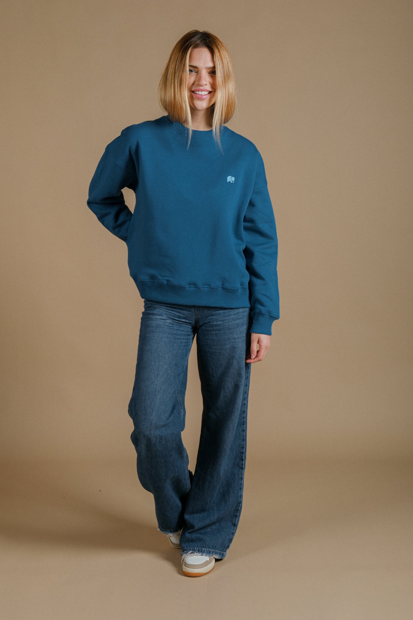 Women's Essential Midweight Oversized Sweater Blue Shapphire