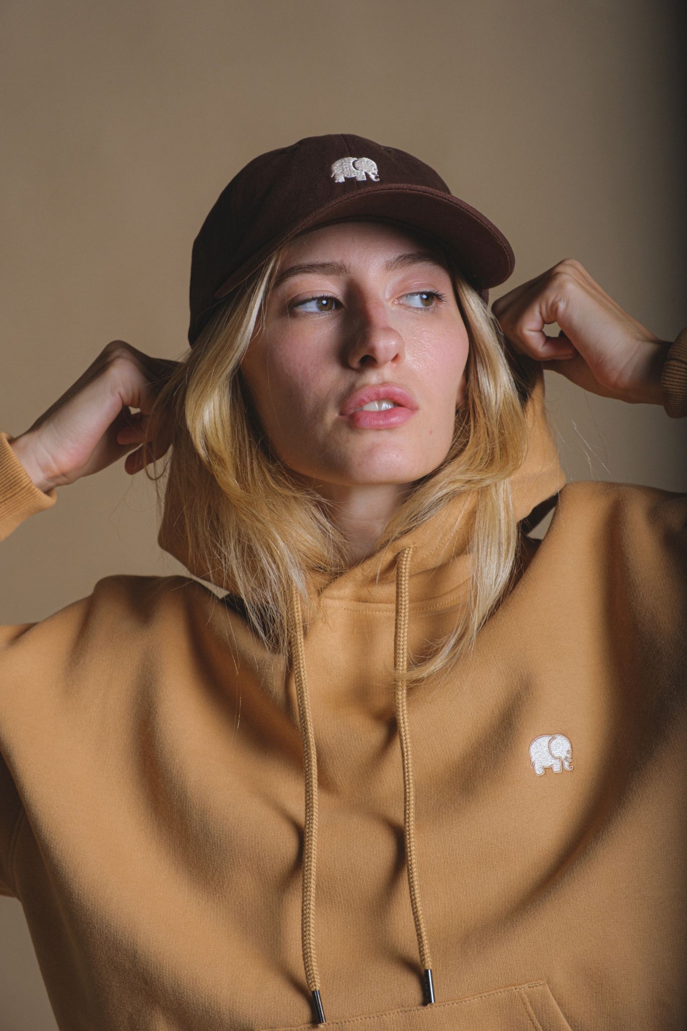 Sudadera Capucha Mujer Oversized Orgánica Esencial Apple Cinnamon