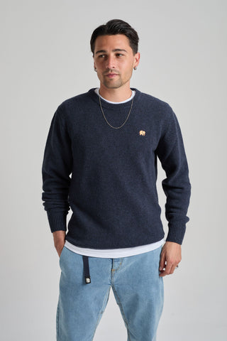 Persona che indossa un Sella Knit Blazer Navy, vista frontale | TP_IMAGE_TYPE=MODEL_FRONT