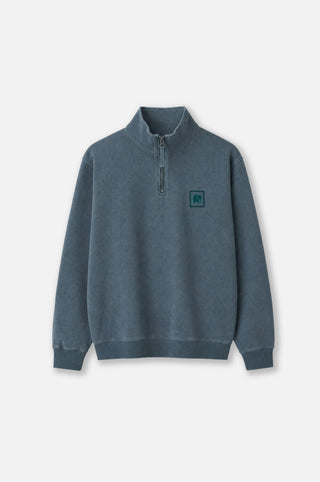 Sauce Pigment Dyed Quarter Zip Sweatshirt in Elm Green, con collo con zip e vestibilità rilassata | TP_IMAGE_TYPE=SILHOUETTE_FRONT