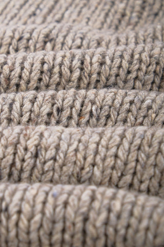 Dettaglio ravvicinato del tessuto Maigmo Knit Ash Grey, che mostra la sua texture e il motivo a maglia | TP_IMAGE_TYPE=DETAIL