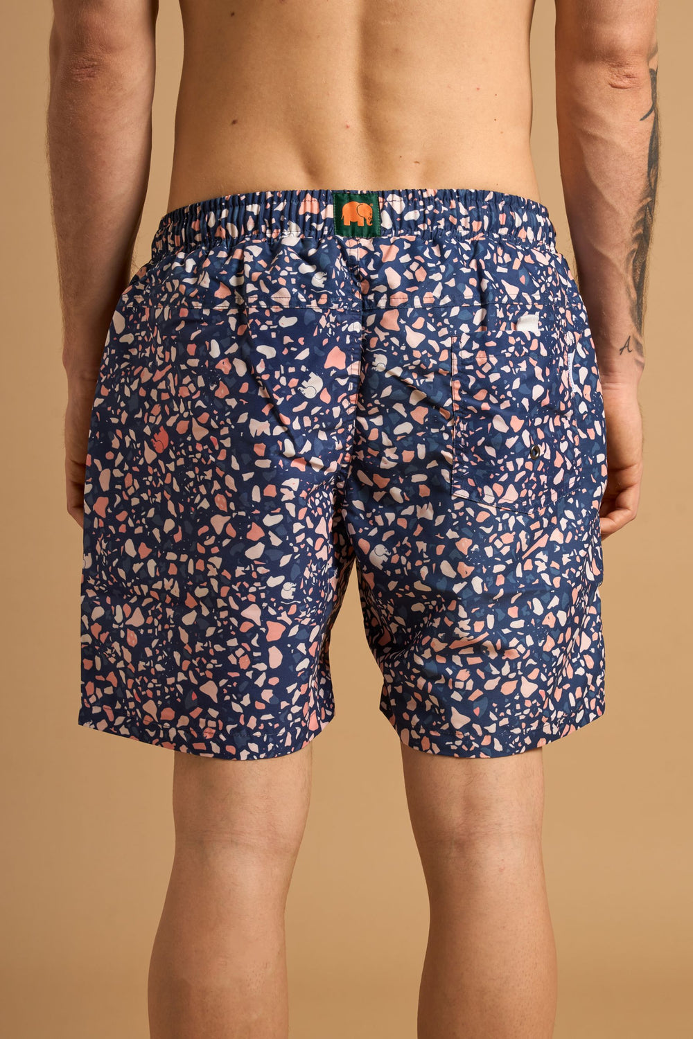Personne portant le Terrazzo SEAQUAL®YARN Swim Trunks, vue de dos | TP_IMAGE_TYPE=MODEL_BACK