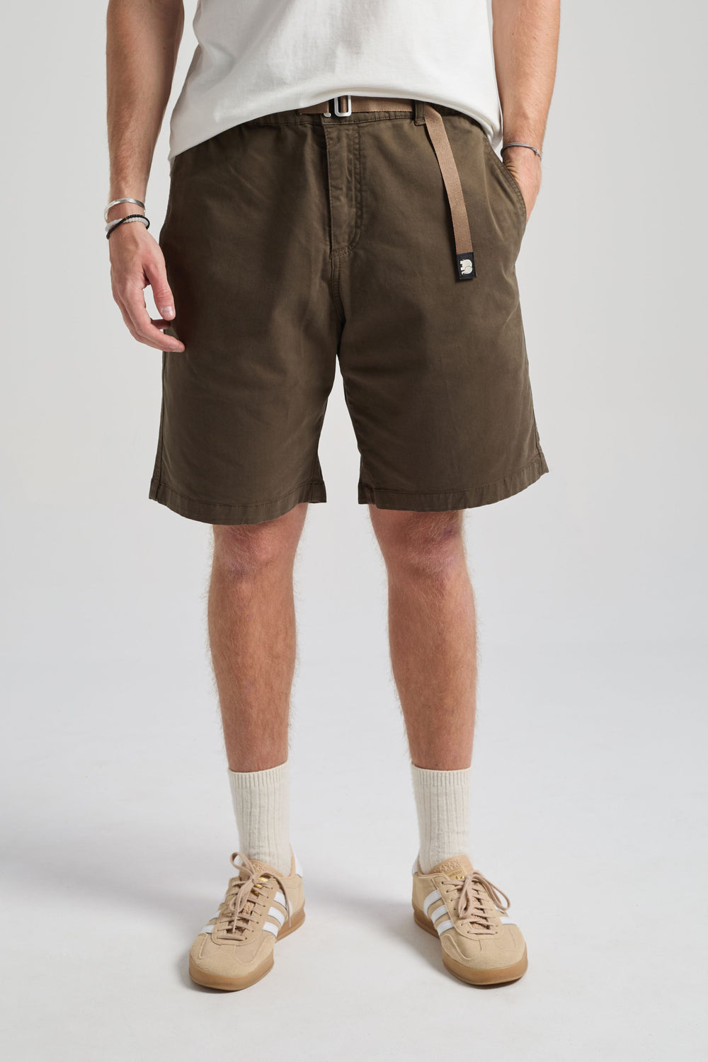 Personne portant le short Ecodye Cotton Climber Shorts coloris Ivy Green, vue de face | TP_IMAGE_TYPE=MODEL_FRONT