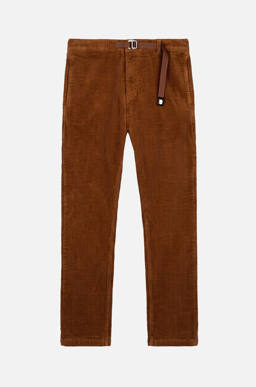 Un paio di pantaloni in velluto a coste marroni con cintura coordinata marrone, disposti in piano su uno sfondo grigio chiaro. TP_IMAGE_TYPE=SILHOUETTE_FRONT