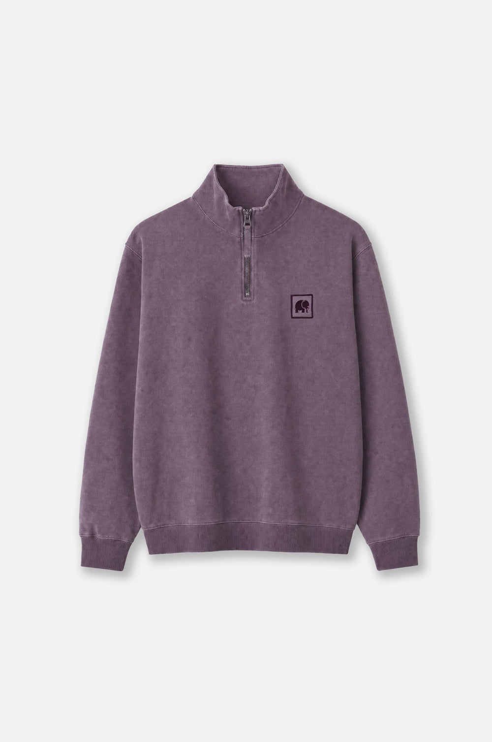 Felpa con mezza zip Sauce Loopback Pigment Dyed in Sunset Purple su una superficie piana, con vista frontale e dettaglio della zip | TP_IMAGE_TYPE=SILHOUETTE_FRONT