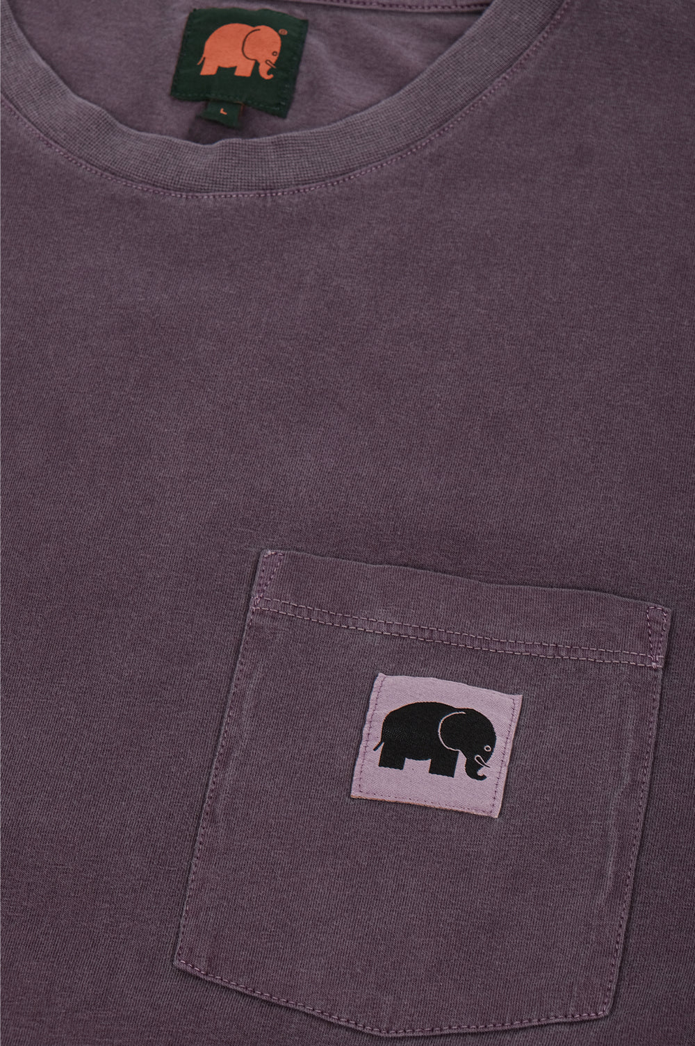 T-shirt Garza Pigment Dyed in Sunset Purple con tasca sul petto e grafica di un elefante. | TP_IMAGE_TYPE=DETAIL