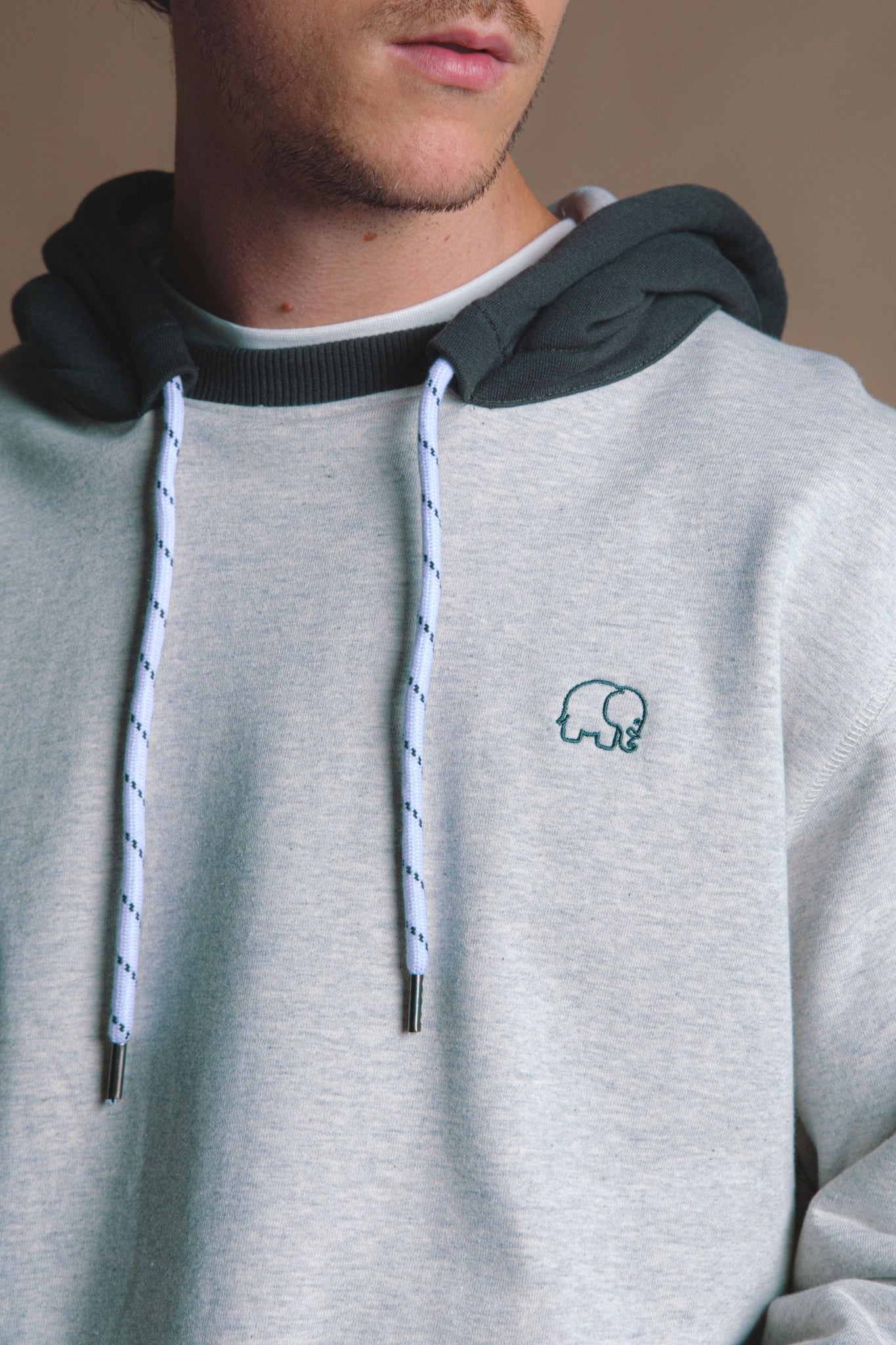 The Hooded Oversized Sweater Warm Heather Grey/Scarab