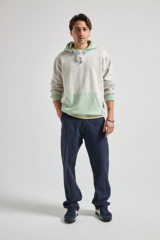 Persona che indossa Operator Pants Baritone Blue, vista frontale | TP_IMAGE_TYPE=MODEL_FRONT