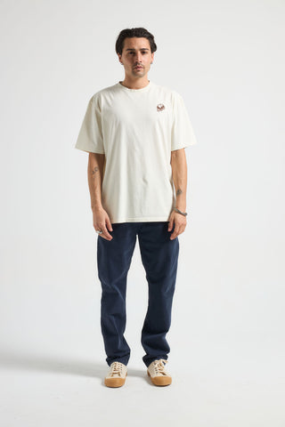 Personne portant un t-shirt Marshmallow, vue de face | TP_IMAGE_TYPE=MODEL_FRONT