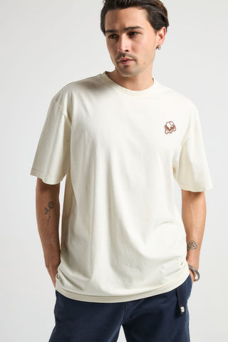 Personne portant un t-shirt Marshmallow, vue de face | TP_IMAGE_TYPE=MODEL_FRONT