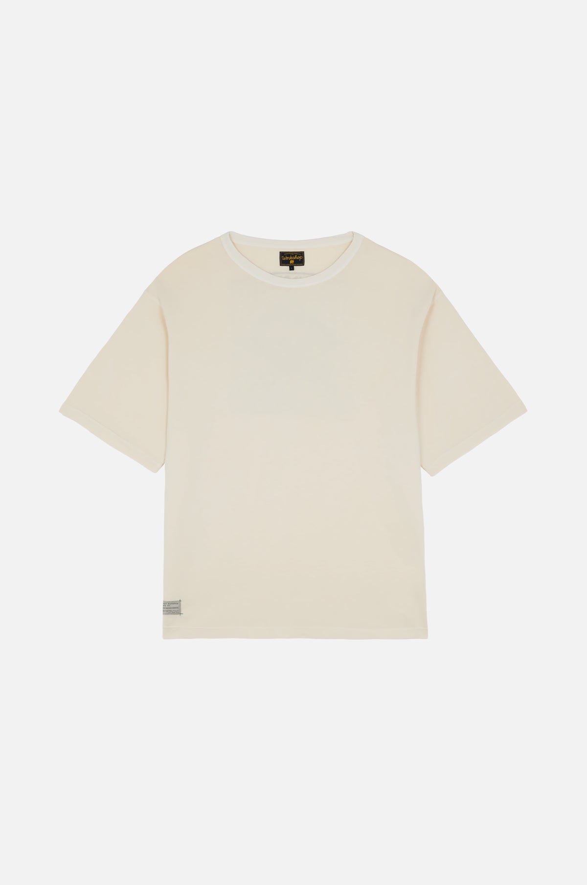 T-shirt oversize Supply en blanc antique présenté à plat, avec col rond et manches courtes | TP_IMAGE_TYPE=SILHOUETTE_FRONT