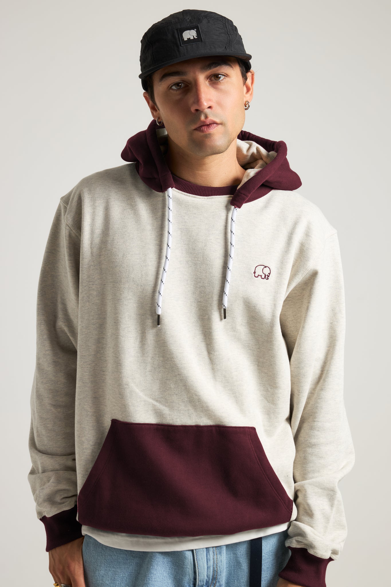 The Hooded Oversized Sweater Warm Heather Grey/Wine Red