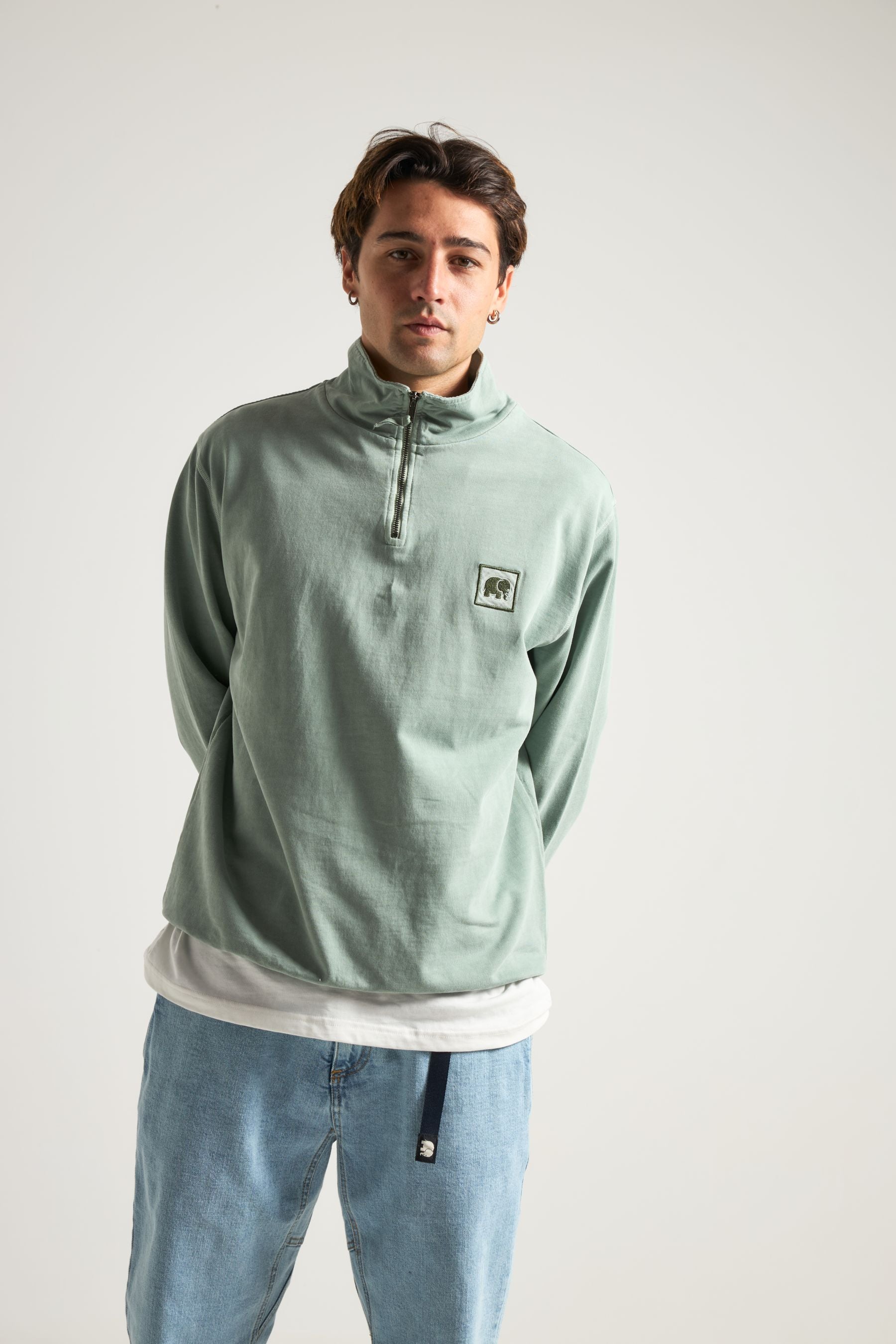 Sauce Pigment Quarter Zip Sweatshirt Silver Green – Trendsplant