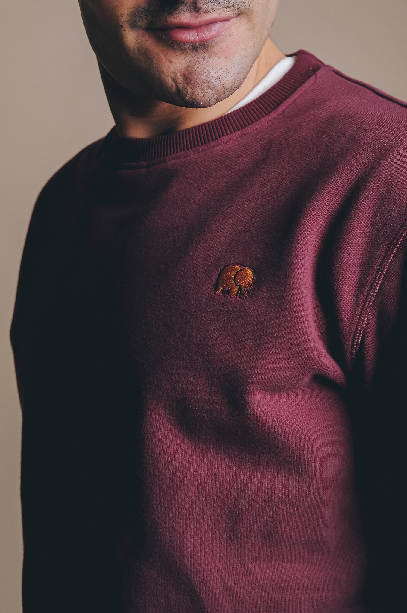 Sudadera Orgánica Esencial Burgundy