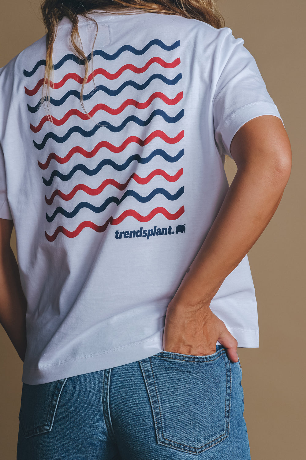 Personne portant un Women's Explanada Organic T-Shirt White, vue de dos | TP_IMAGE_TYPE=MODEL_BACK