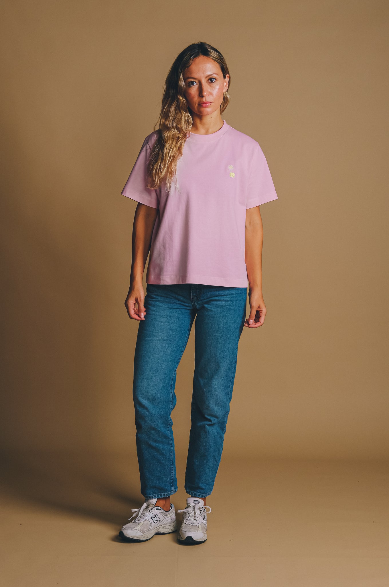 Women's Antonyo Marest x Trendsplant Essential T-Shirt Gum Pink