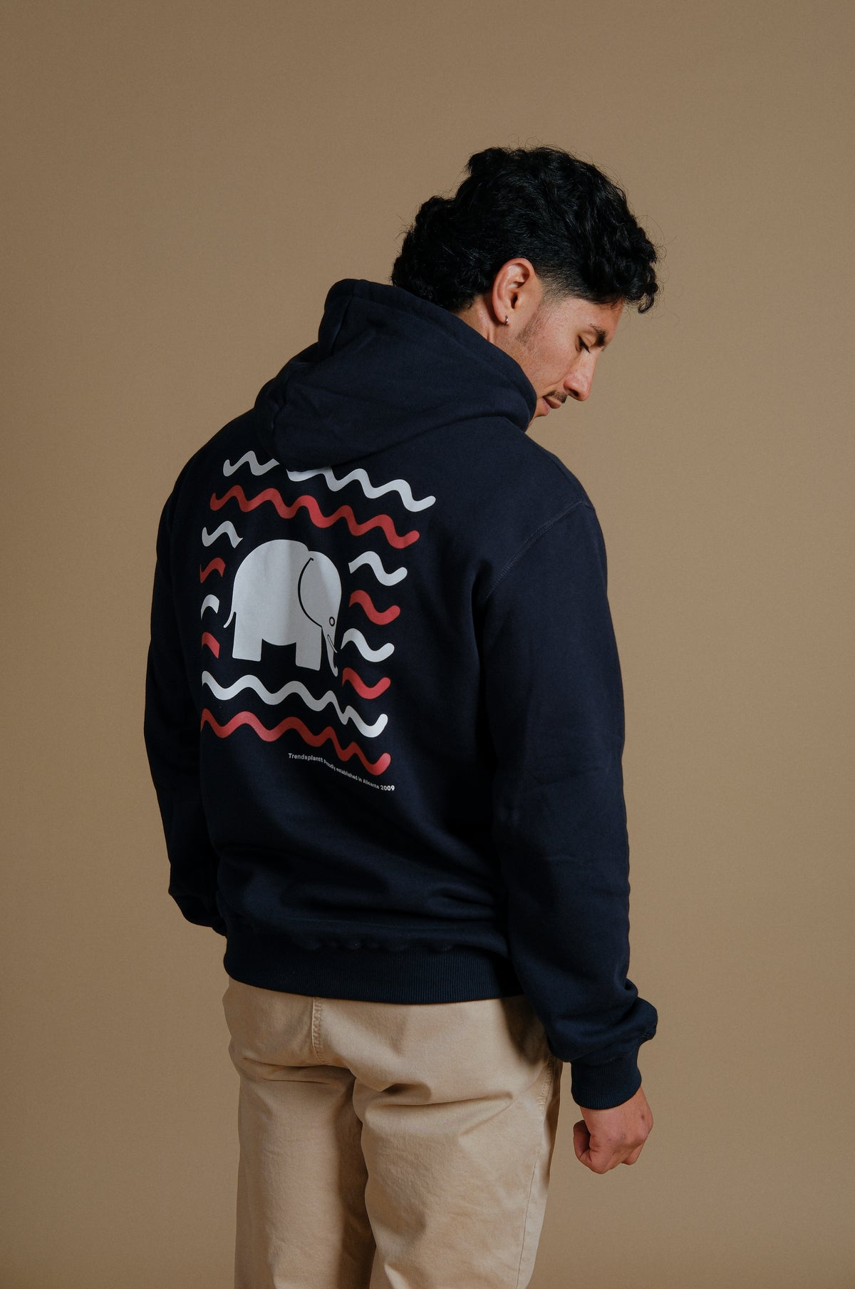 Personne portant un Explanada Organic Hoodie Blue, vue de dos | TP_IMAGE_TYPE=MODEL_BACK