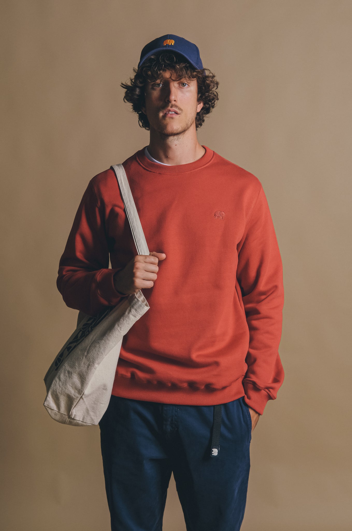 Sudadera Orgánica Esencial Red Ochre