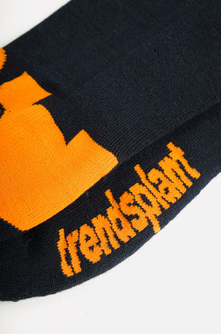 Détail en gros plan des Navy Bamboo Athletic Socks montrant le logo et la texture | TP_IMAGE_TYPE=DETAIL