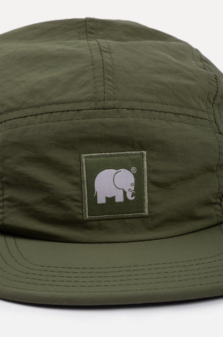 Silhouette de face de la Water Repellent Nylon Five Panel Cap en Dark Olive | TP_IMAGE_TYPE=SILHOUETTE_FRONT
