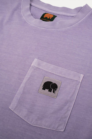 T-shirt lavande avec une poche ornée d'un détail logo éléphant | TP_IMAGE_TYPE=DETAIL